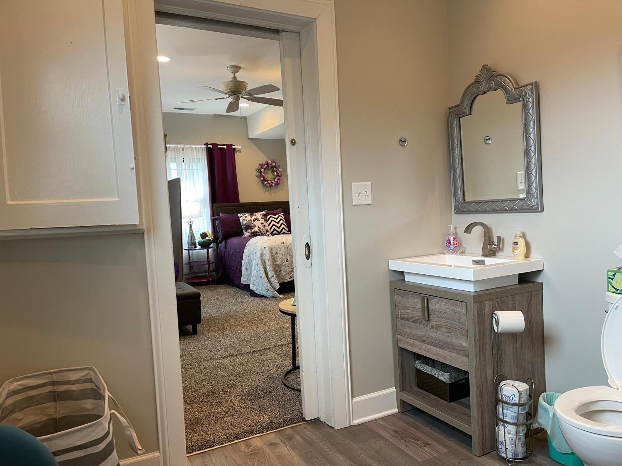 Vip Suites For Business Women, Nurses, College Moms Traveling To Indianapolis Eksteriør bilde