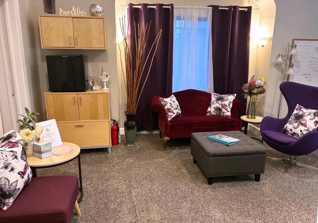Vip Suites For Business Women, Nurses, College Moms Traveling To Indianapolis Eksteriør bilde